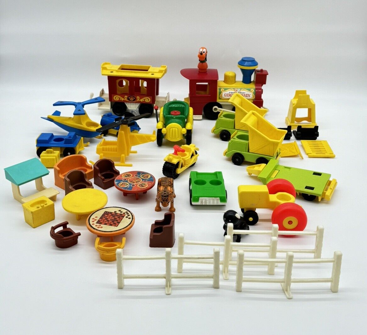 Huge Lot Of Vintage Fisher Price Little People Furniture, Cars, Trains, Ect