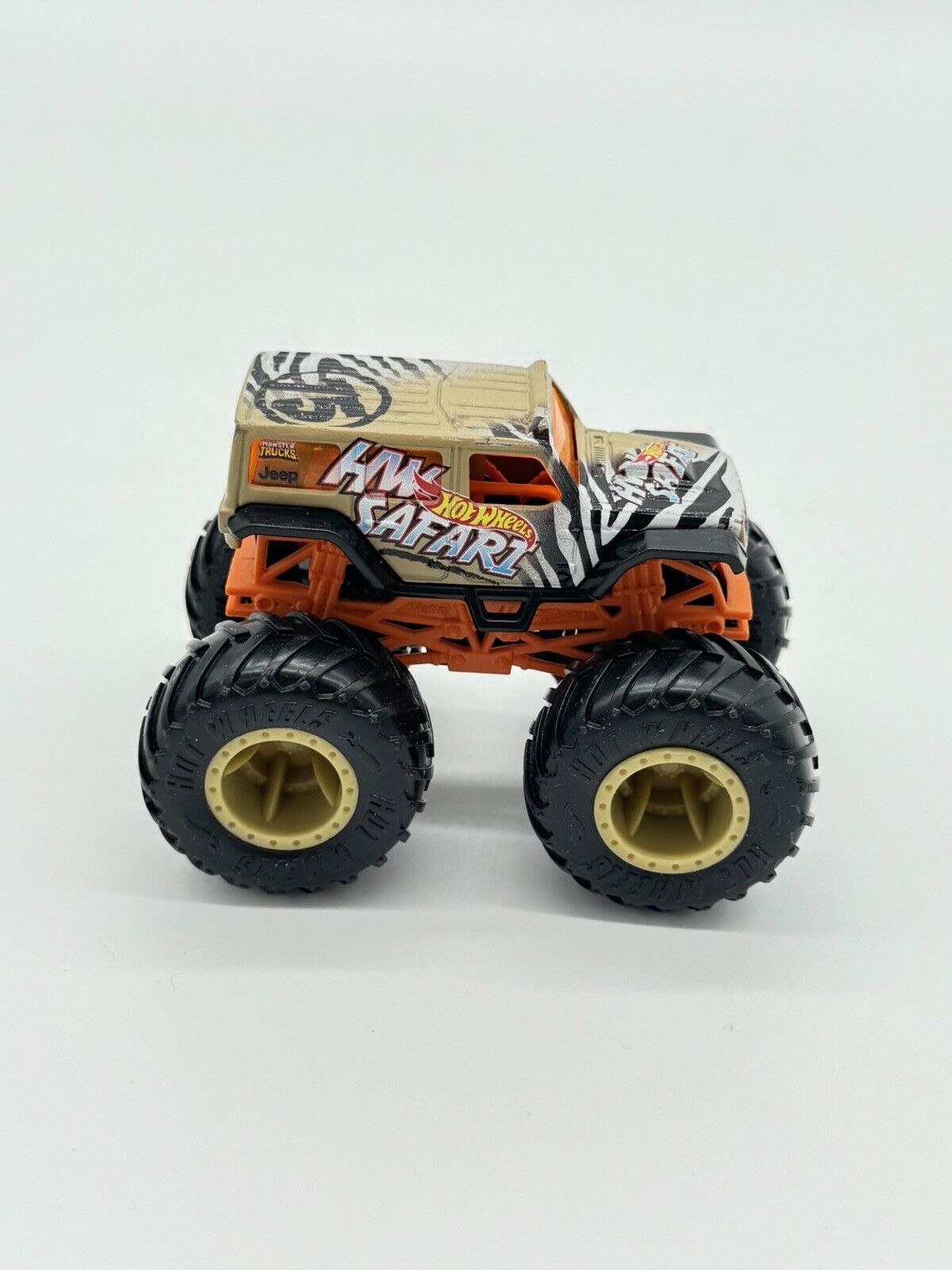 Lot of 8 Hot Wheels Monster Jam 1:64 Scale Trucks