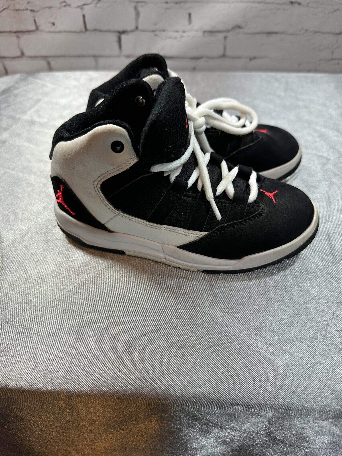 Nike Jordan Max Aura Sneakers Children Black White Athletic AQ9216-101 Size 11C