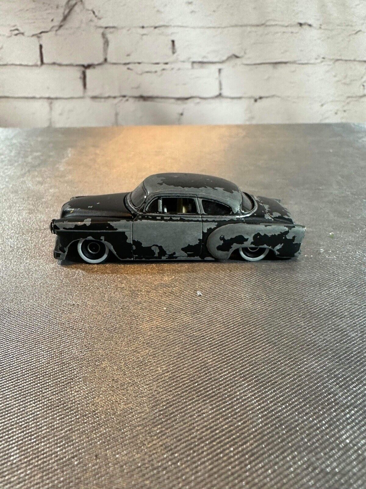 West Coast Choppers Jesse James 54’ Chevy Bel Air 1:24