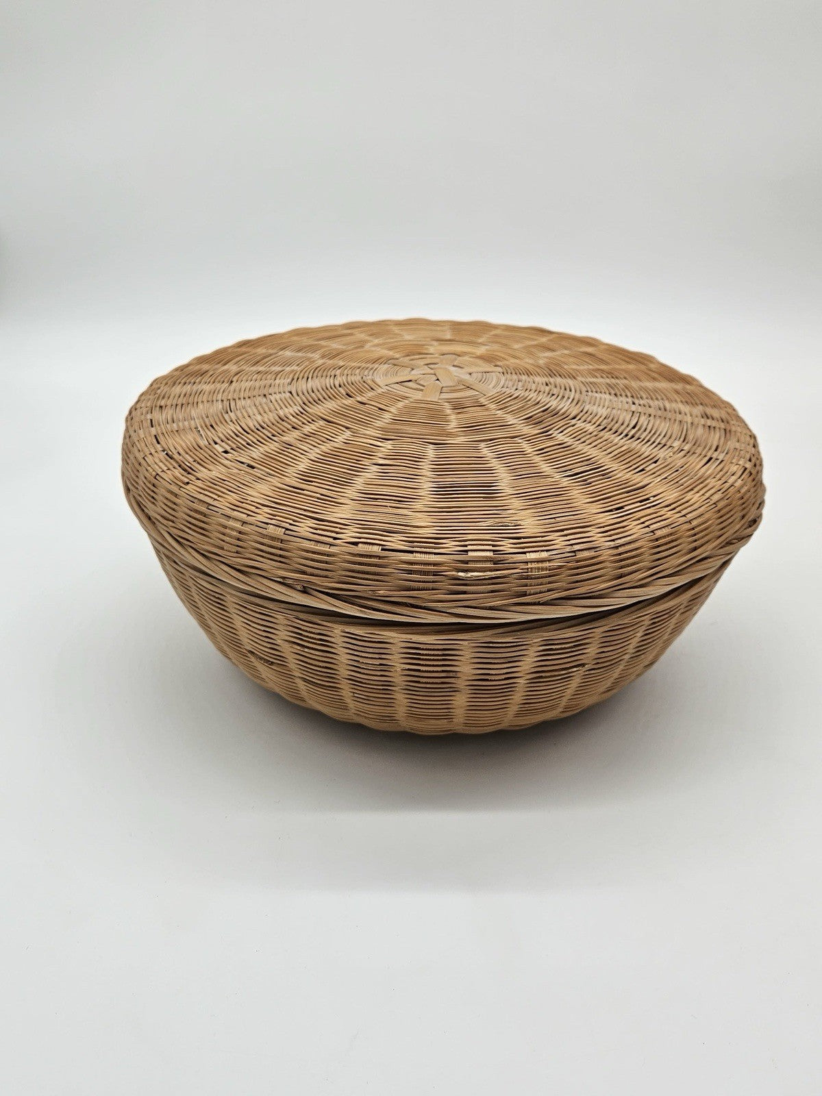 Vintage Dark Hand-Woven Wicker Rattan 11-1/2” Round Sewing Basket with Lid