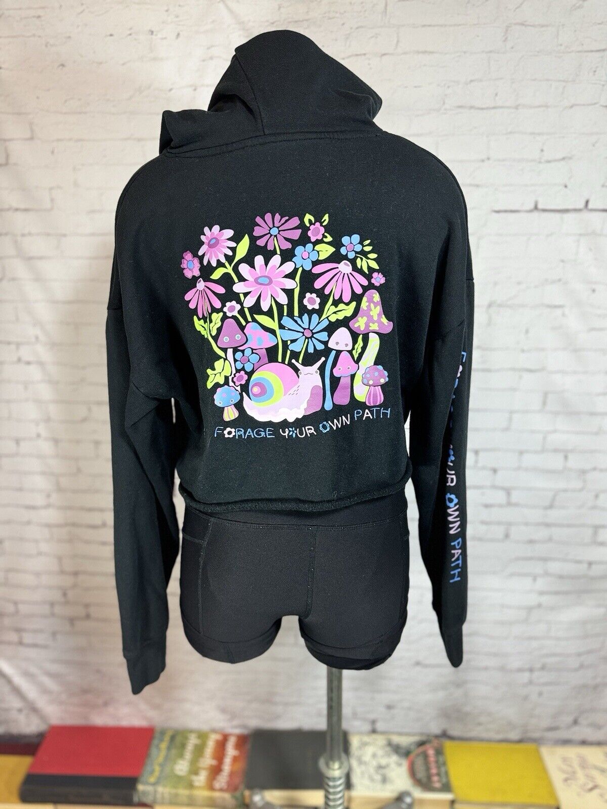 Women’s SZ M 1/4 A.LAB Zaira Forage Black Crop Hoodie - WCLTH 001