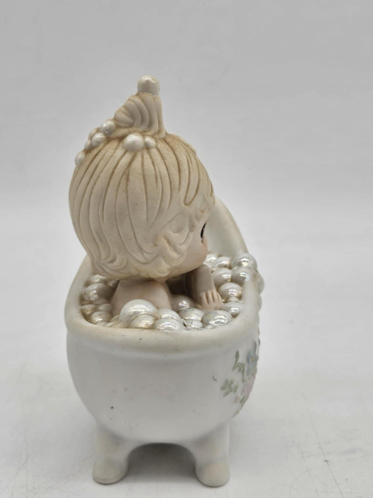 Vintage Precious Moments 1985 He Cleansed My Soul Bathtub Porcelain Figure!! ^0^