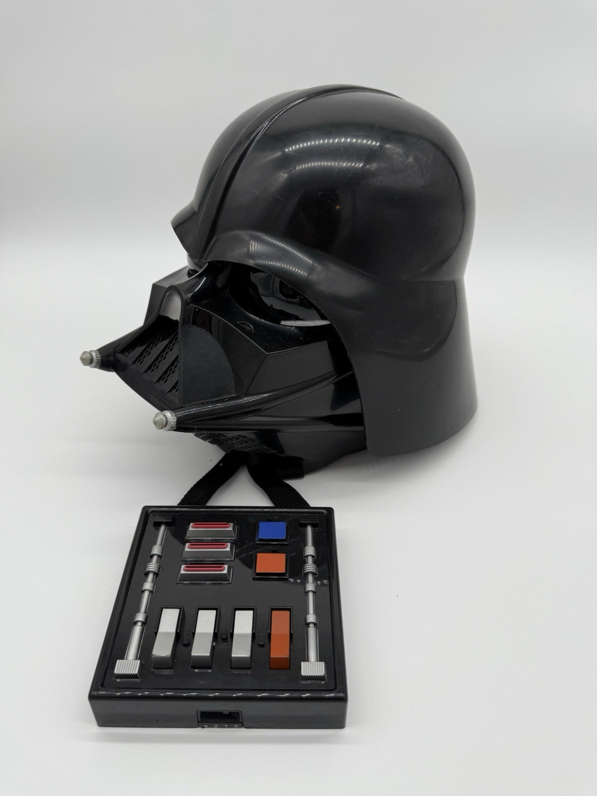 2004 Vintage Star Wars Lucas Film Darth Vader Voice Changer Helmet Mask WORKS