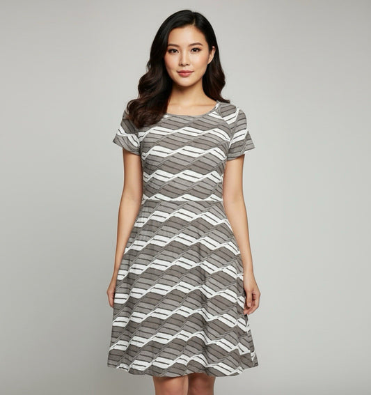 New York & Company Brown White Chevron Stripe Short Sleeve A-Line Dress Size S