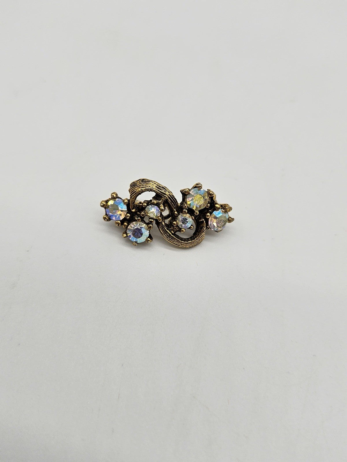 Vintage 50’s Gold Tone Iridescent AB Rhinestone Flower Bouquet Brooch Pin 1.25”