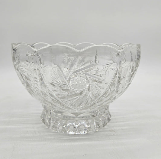 Lausitzer Pinwheel Star Pattern Crystal Bowl  Dish 8 in with Scallop Edge- heavy