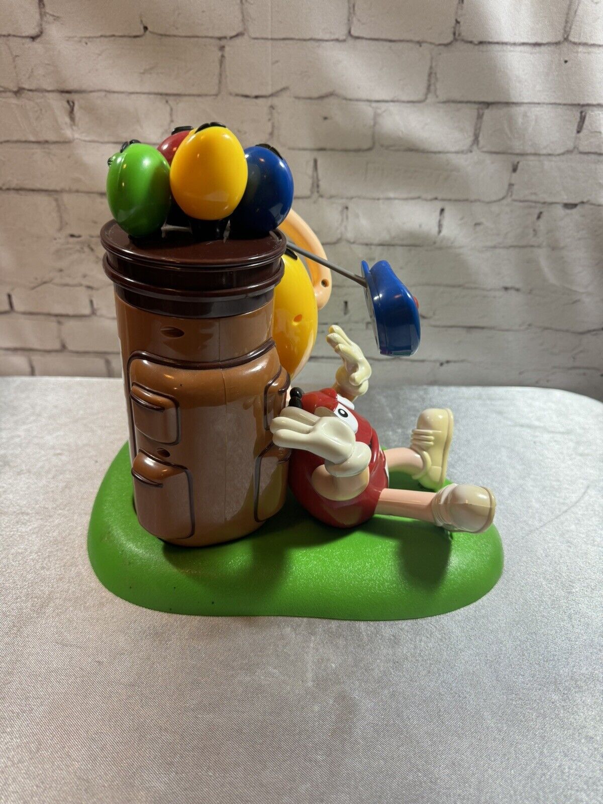 Vintage - MM M&M's Mulligan-ville Golf Collectible Candy Dispenser Yellow Red