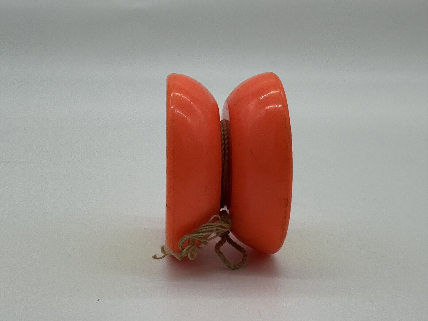 VINTAGE DUNCAN BUTTERFLY YO-YO - EARLY 70S  - MADE IN USA Orange And Yellow 006