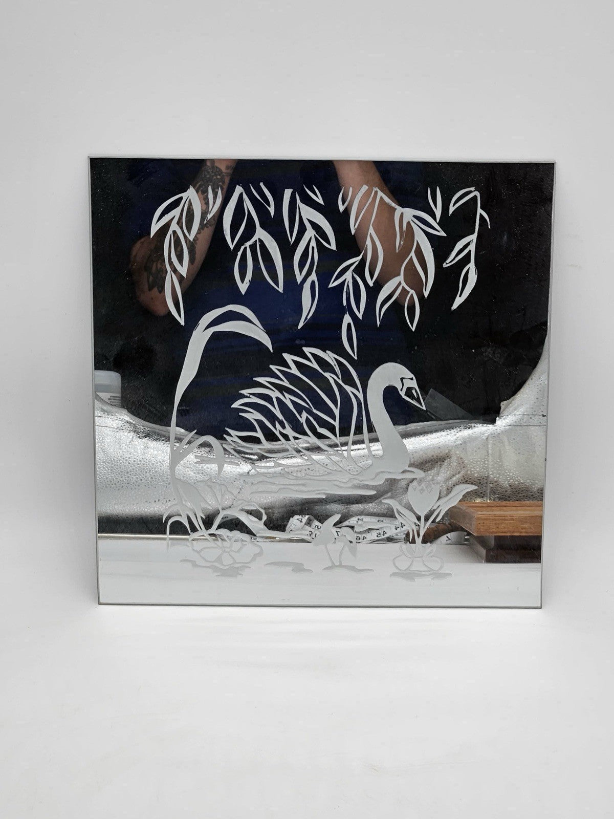 Etched Swan Mirror Wall Art – Floral Nature Design
