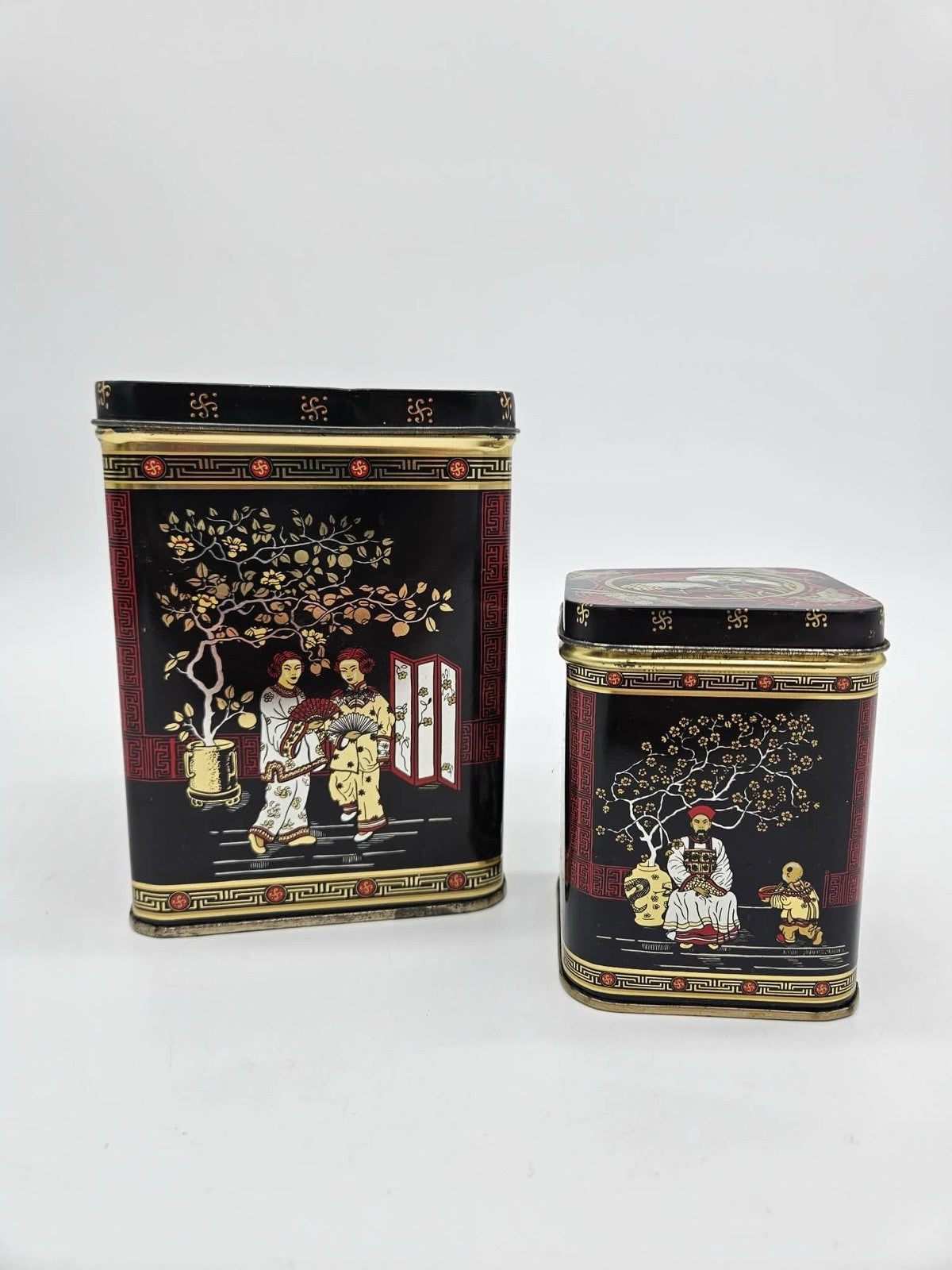 Vintage Set of Nesting Tea Tins Oriental Made In Hong Kong 5.5" & 4.5"