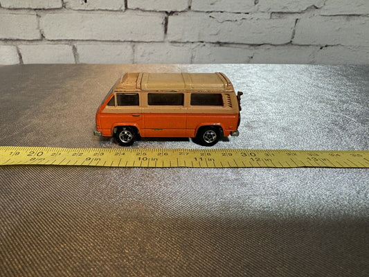 Vintage 1981 Hot Wheels VW Sunwagon Volkswagen Orange Tan Bus Camper Pop Up 005
