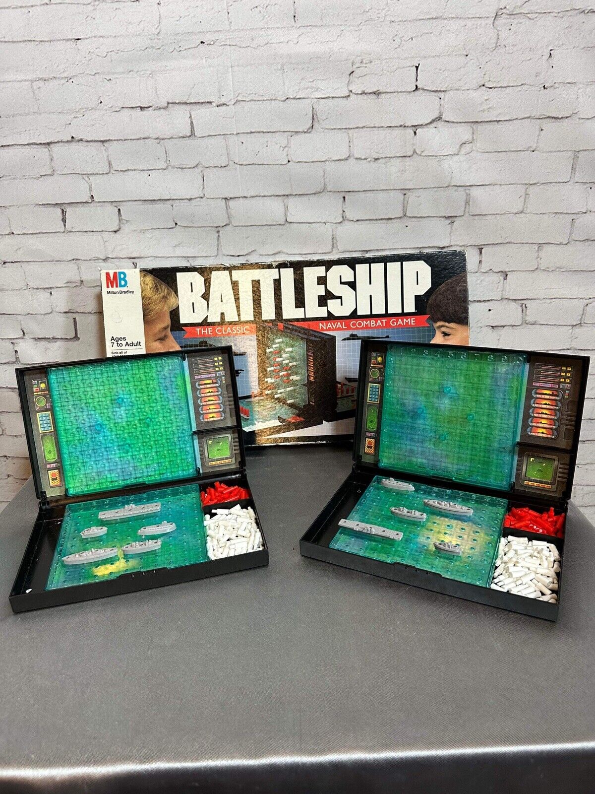 VINTAGE Battleship COMPLETE Milton Bradley 1990 90s War Classic Board Game MB