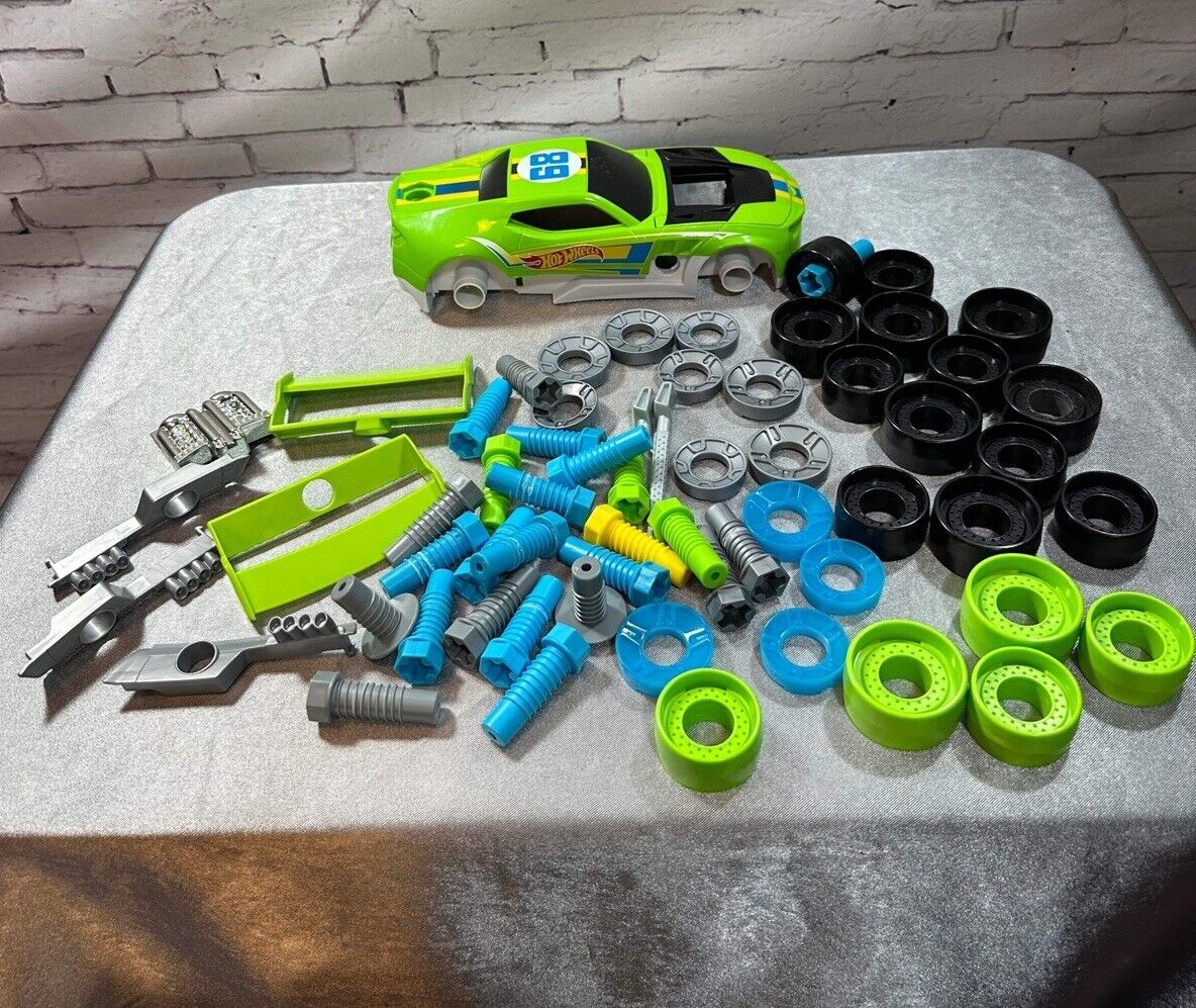 Hot Wheels Ready To Race Car Builder Set /toy/customize/play/tools 95% Complete