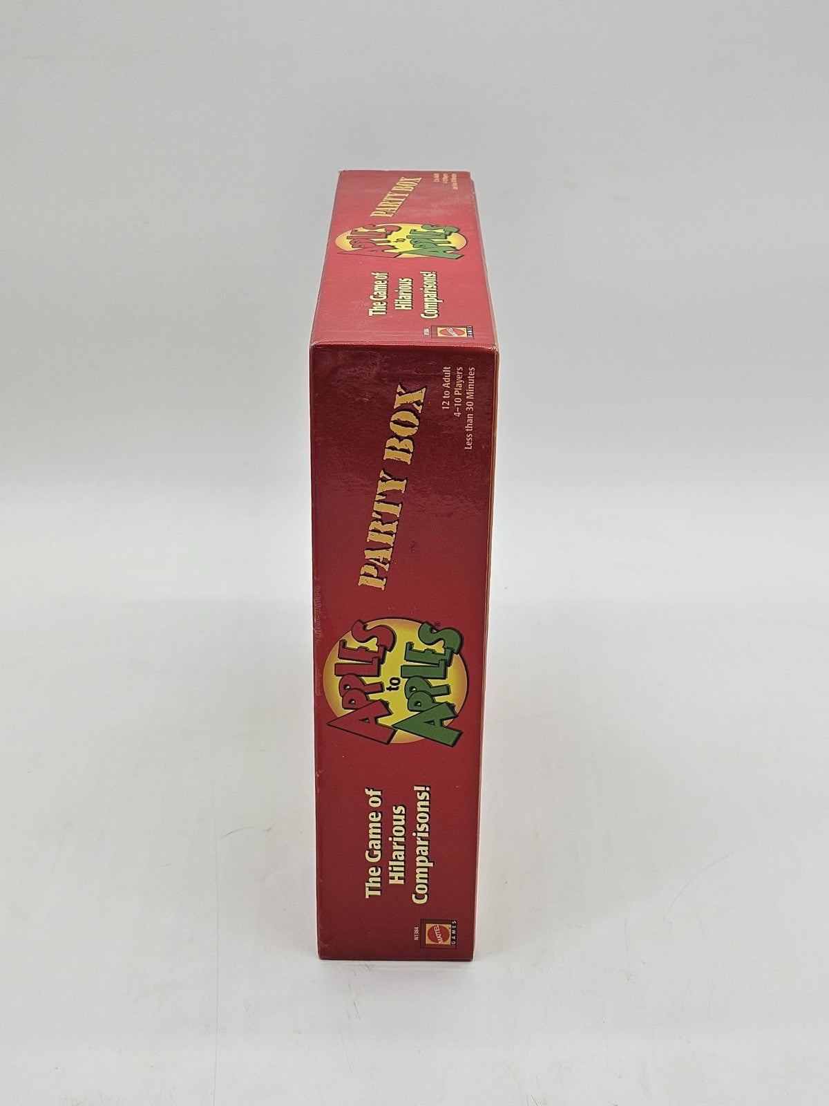 Apples to Apples  The game of hilarious comparisons Party Box Mattel 2007