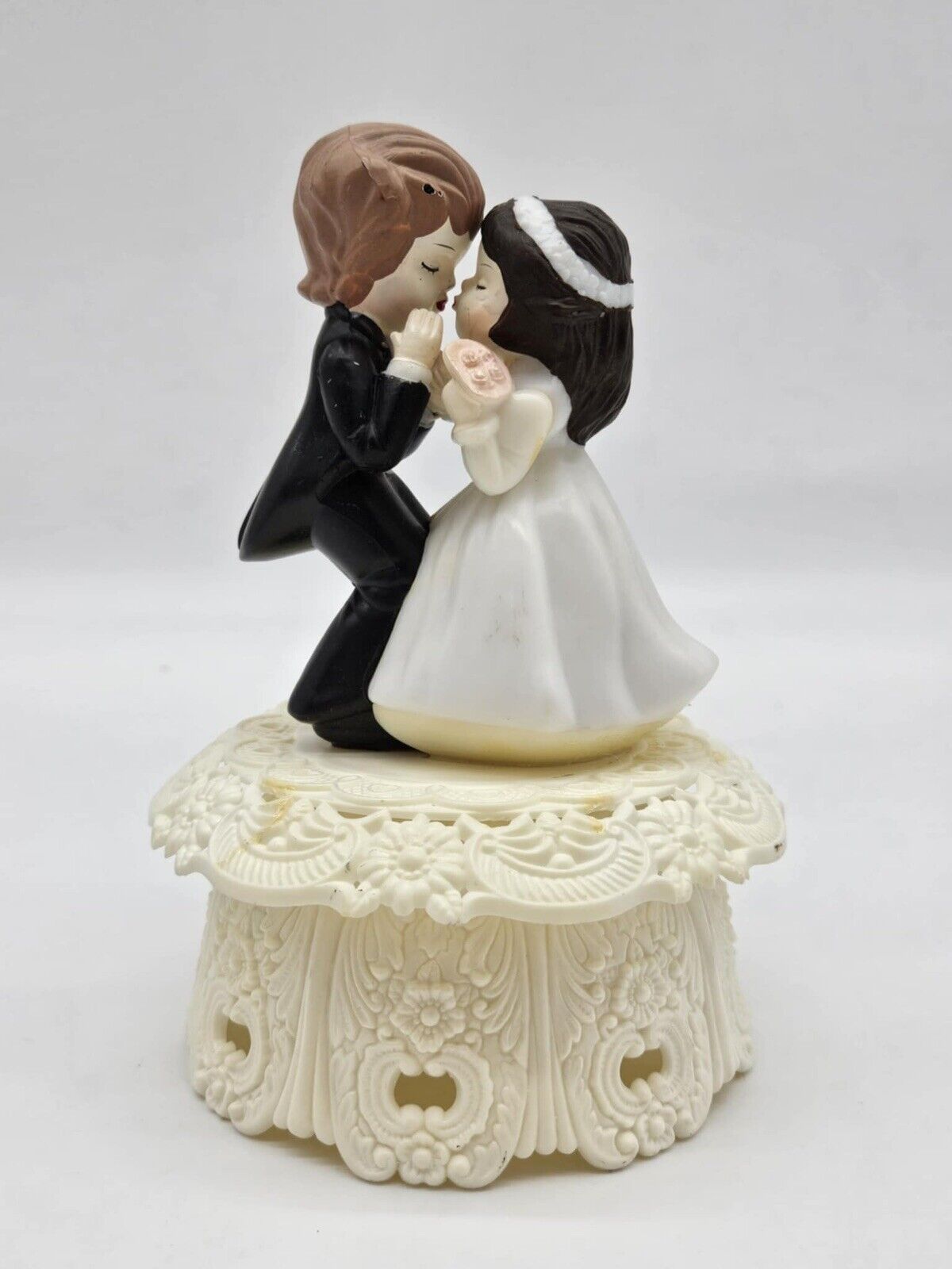 VTG Wilton Bride & Groom First Kiss Wedding Cake Topper 1973