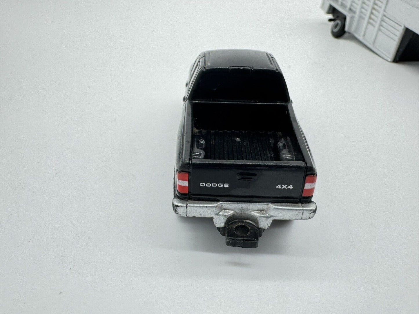 ERTL Gooseneck Silver Horse Livestock Trailer Die-Cast Metal 5th Wheel Toy 1/64