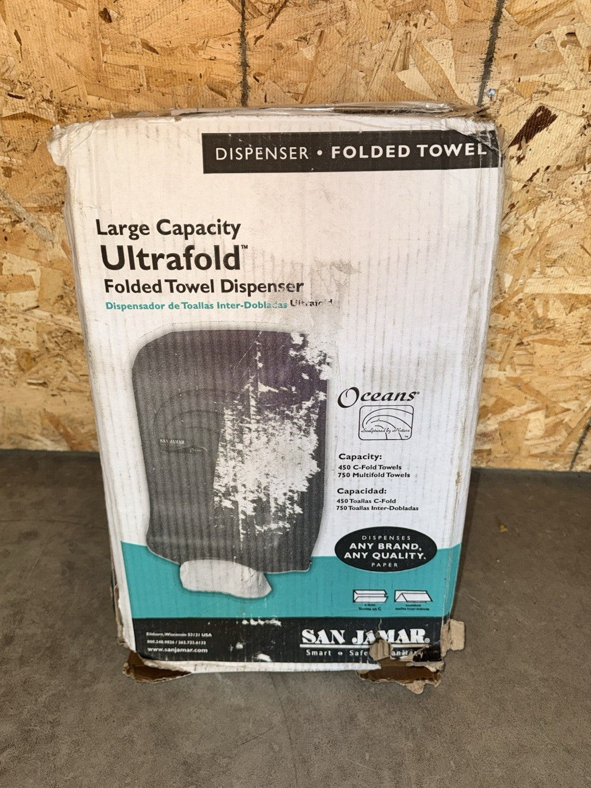San Jamar Oceans Large Capacity Ultrafold Folded towel dispenser W/ PAPER TOWELS