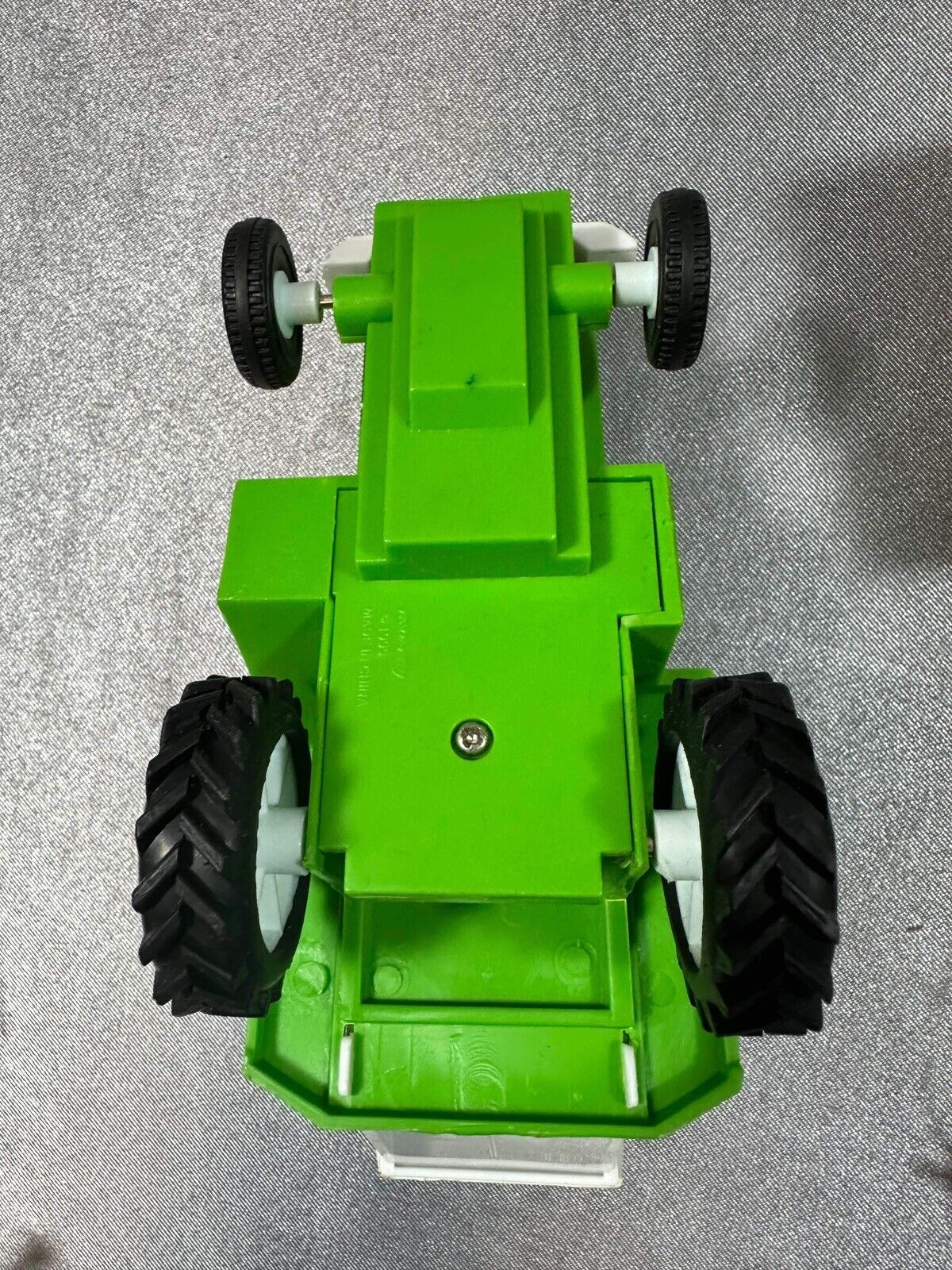 Vintage New Ray 1999 EM 399 Harvester Toy Farm Vehicle 6" VTG 004