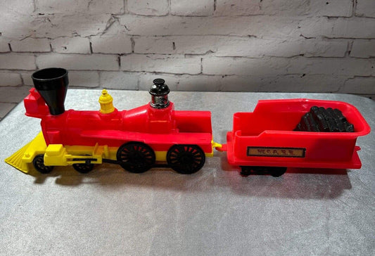 Vintage Tim-Mee Toys 7676/81 Red & Yellow Plastic Steam Engine Train VTY 002