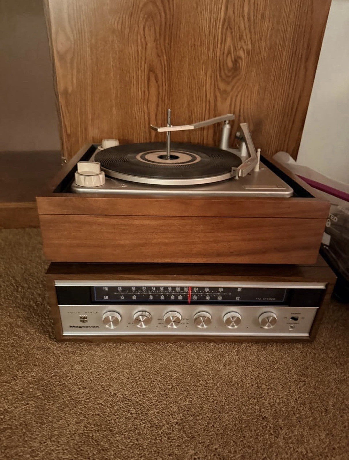 Vintage Magnavox Solid State Receiver & Micromatic Turntable EXCELLENT CONDITION