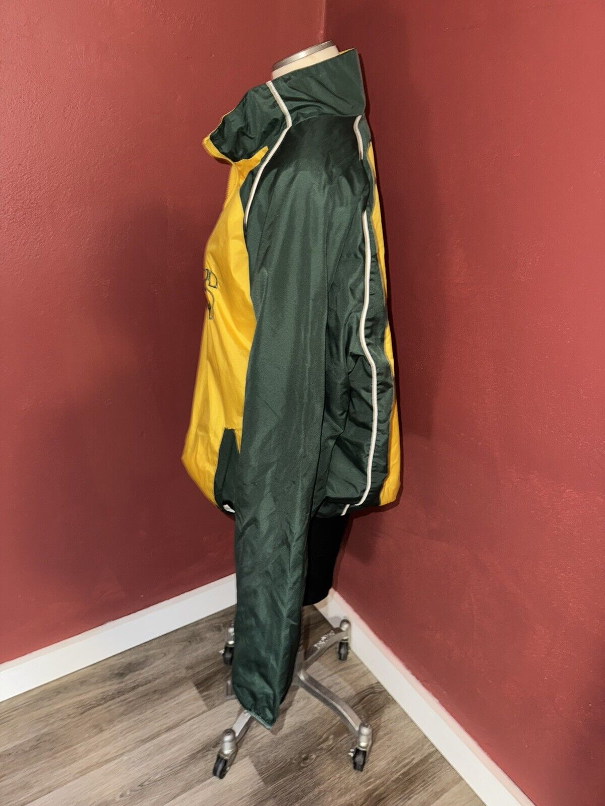 Official NFL Green Bay Packers Track Jacket / Wind Breaker ~ Yellow ~ Size Large