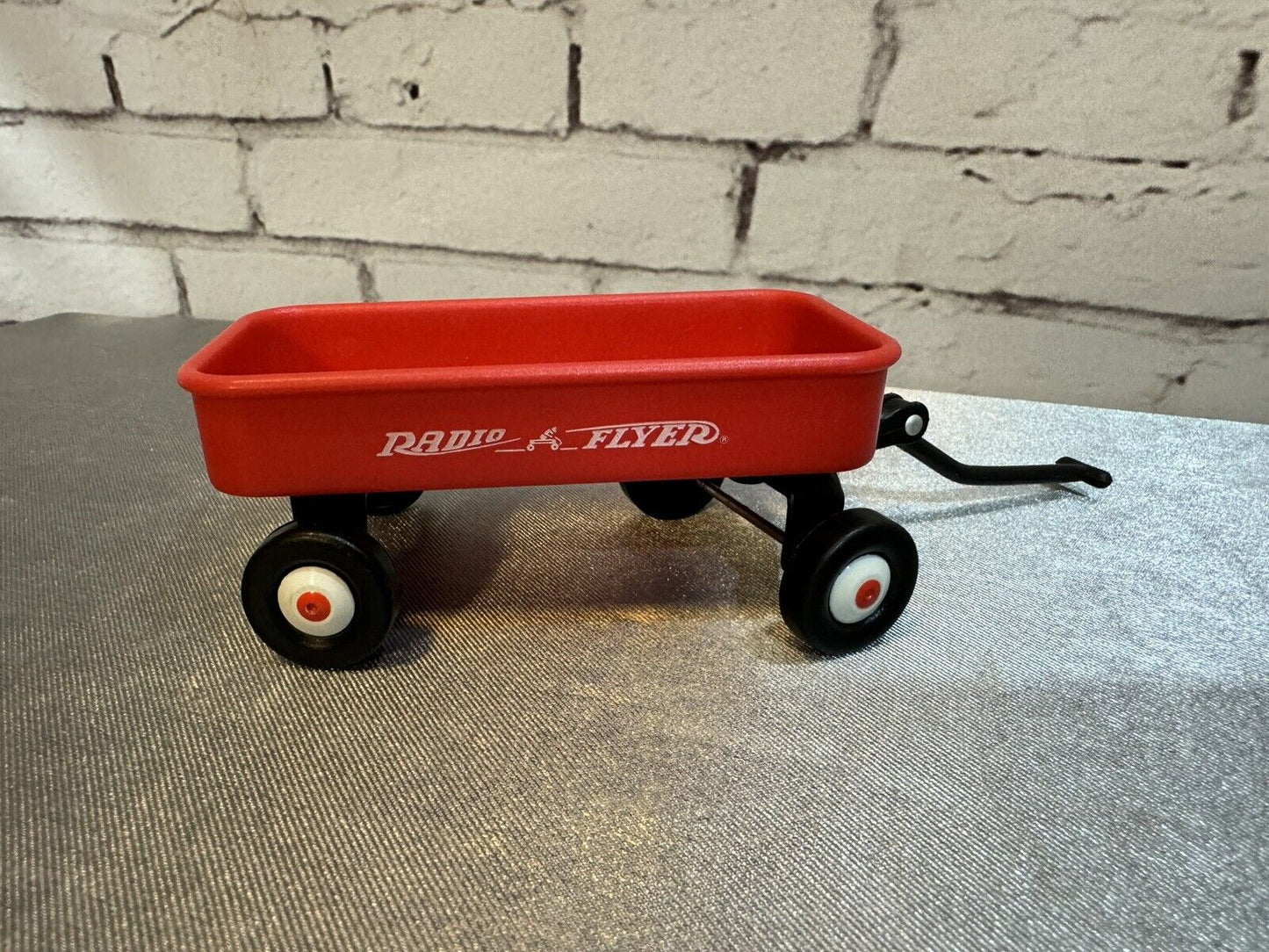 Radio Flyer Wagon Vintage 1991 Miniature Toy  Dairy Queen Cake Topper Promo
