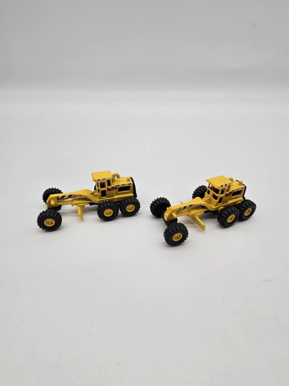 Set of 2 Vintage 1998 Maisto Tonka Yellow Motor Grader Die Cast Trucks