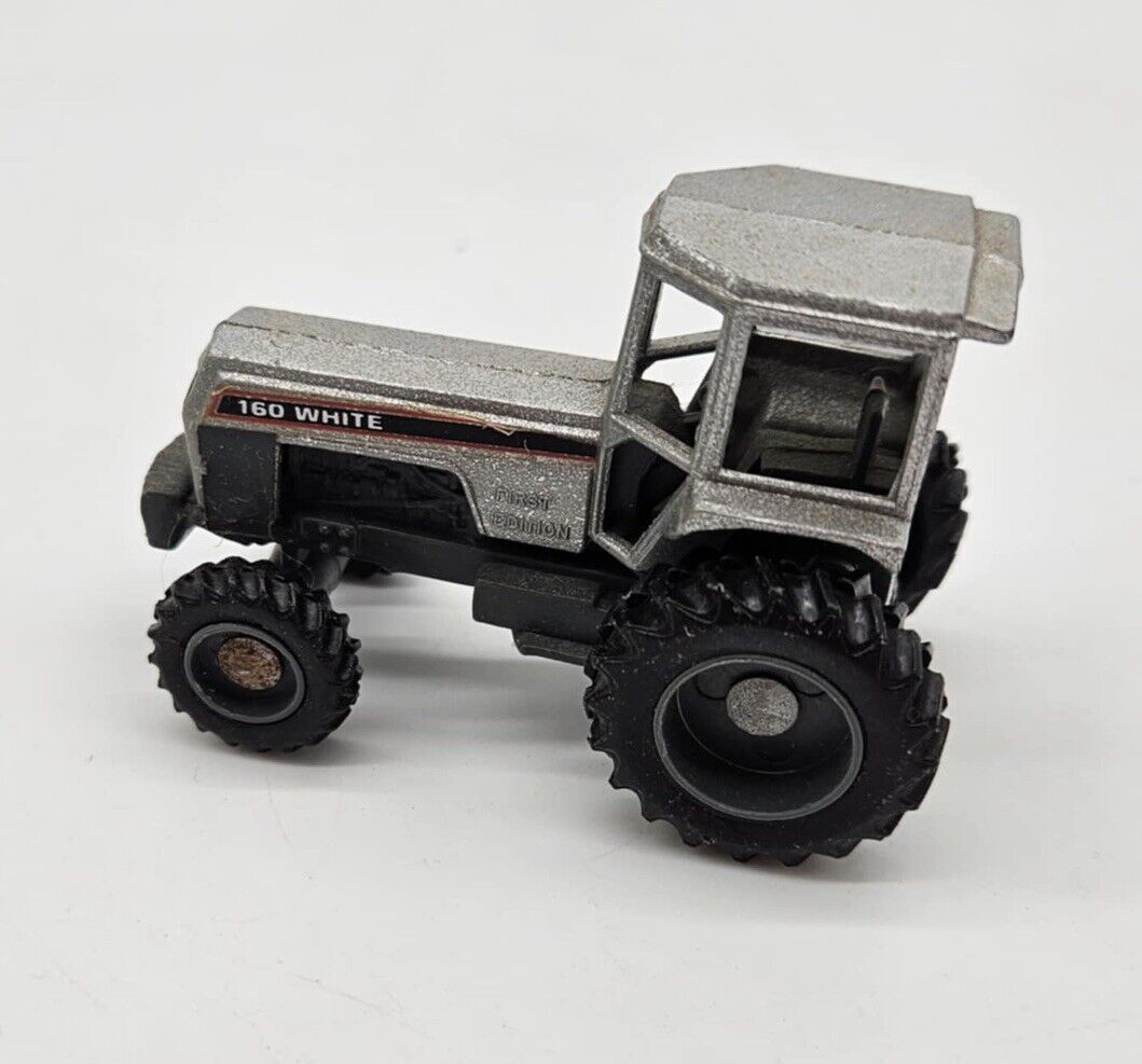 Set of Two 1:64 White 185 Field Boss Tractors with Duals