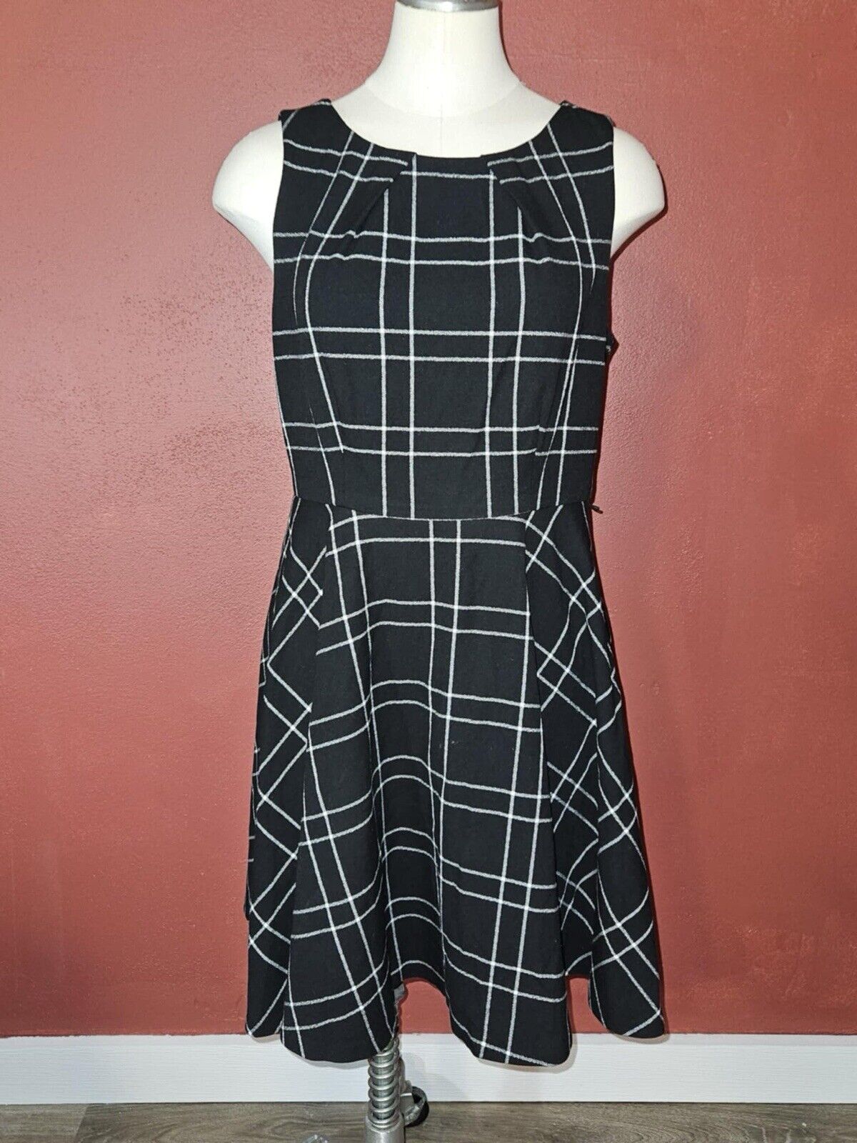 Elle Plaid Dress Women’s 10 Dark Academia Sleeveless Vintage Style 90s Y2K LBD