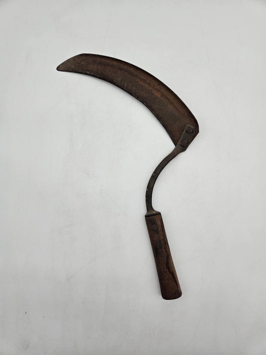 Vtg/Antique Farm Farming Hand Sickle SHARP BLADE WOOD  HANDLE Scythe