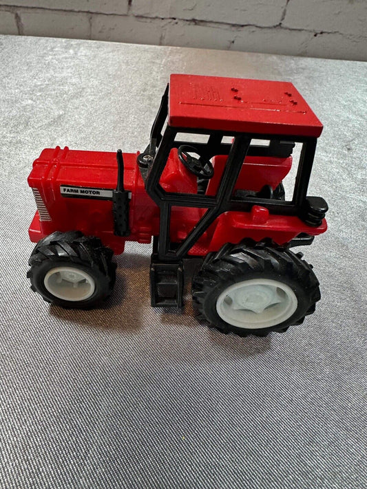 FARM TRACTOR - plastic- unbranded VTY 004