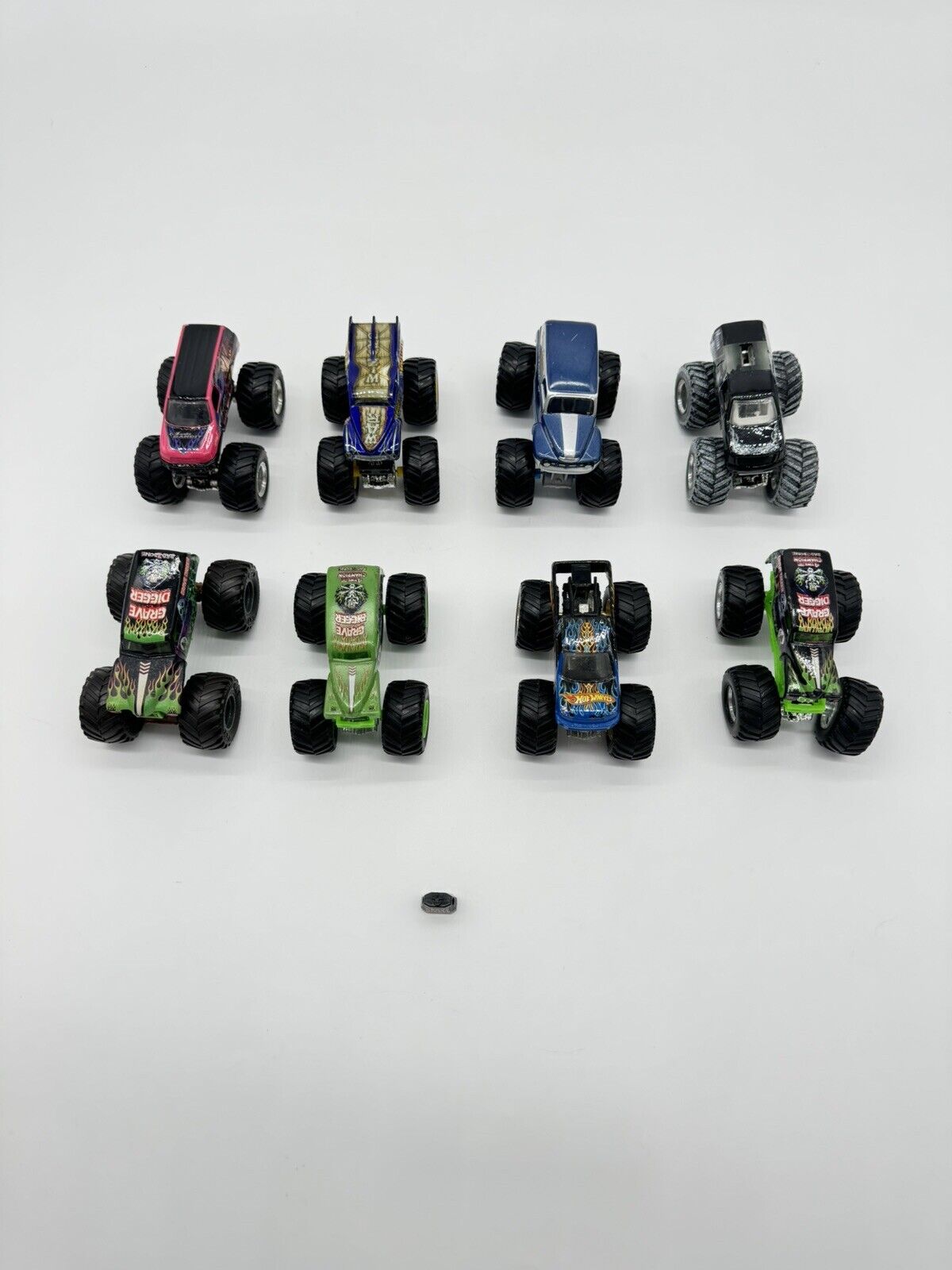 Monster Jam Truck 1:64 Monster Trucks Mixed Hot Wheels Lot Of 8