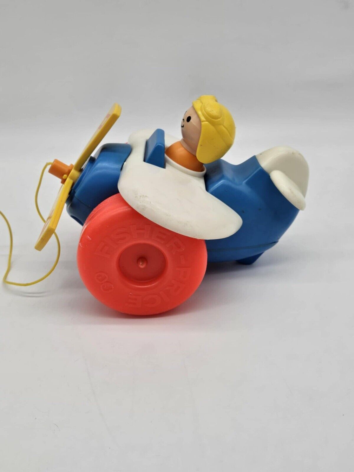 Vintage Fisher Price LITTLE PEOPLE 1980 AIRPLANE PULL TOY Pilot Toddler Plane