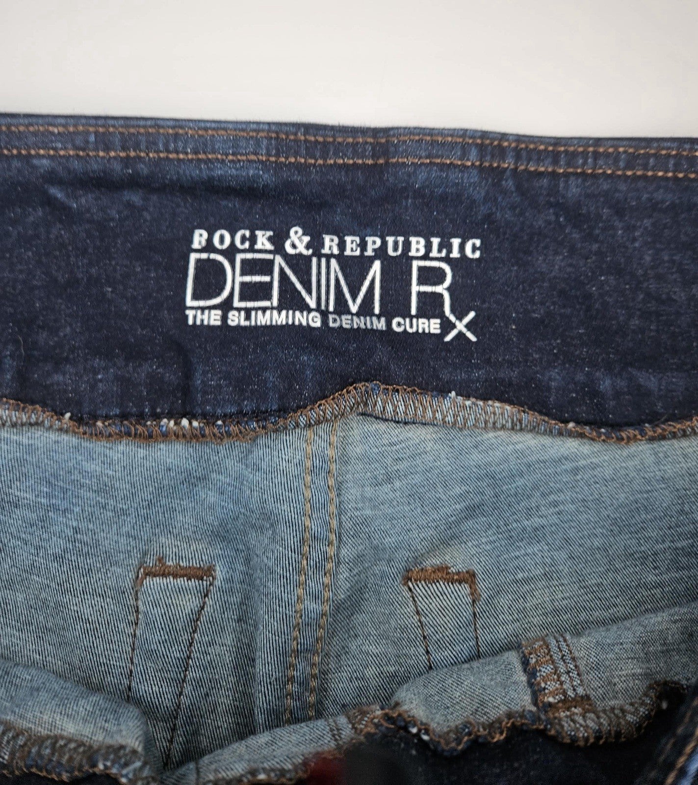 Rock & Republic Denim Rx Fever Pull On Skinny Jeans Women's Size 2 Distressed
