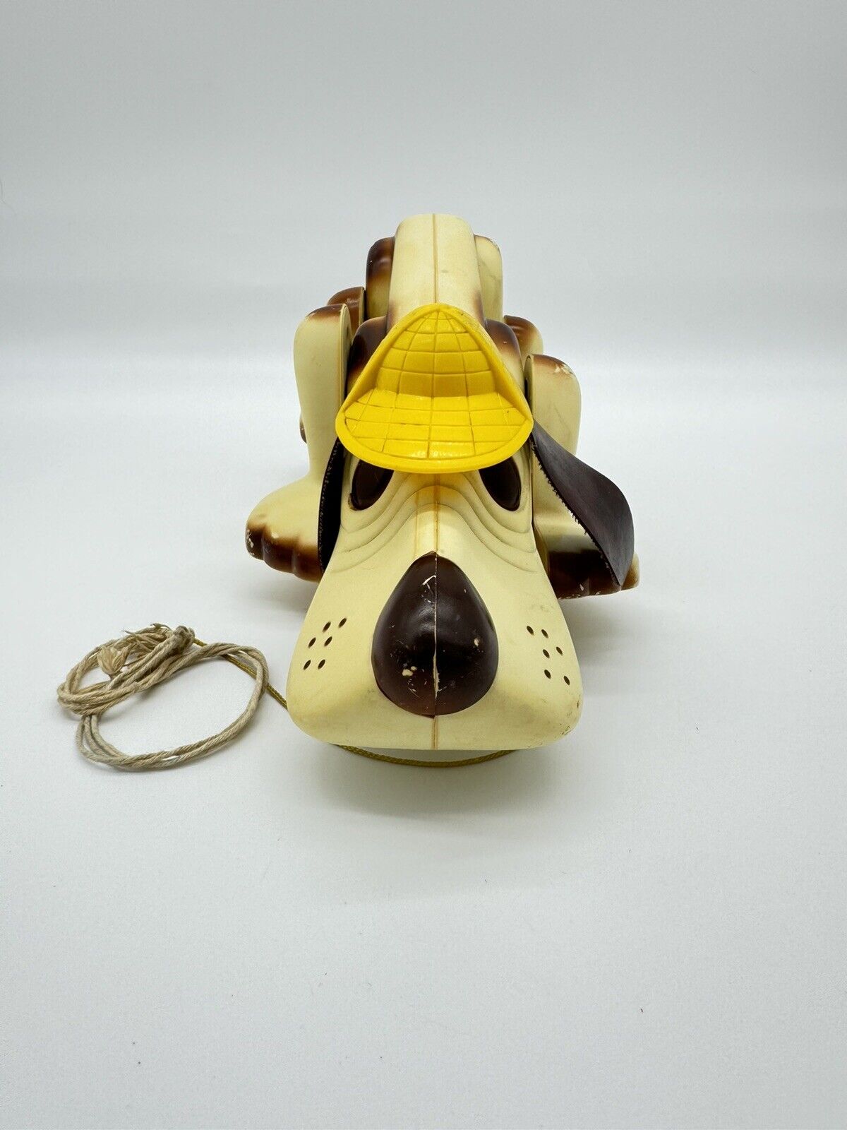 Vintage 1970s Hasbro 574 Digger Sniffing Detective Dog Plastic Pull Toy 14"