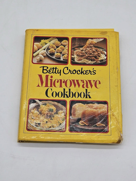 Vintage 1981 Betty Crocker's Microwave Cookbook Recipe Book Hard Cover
