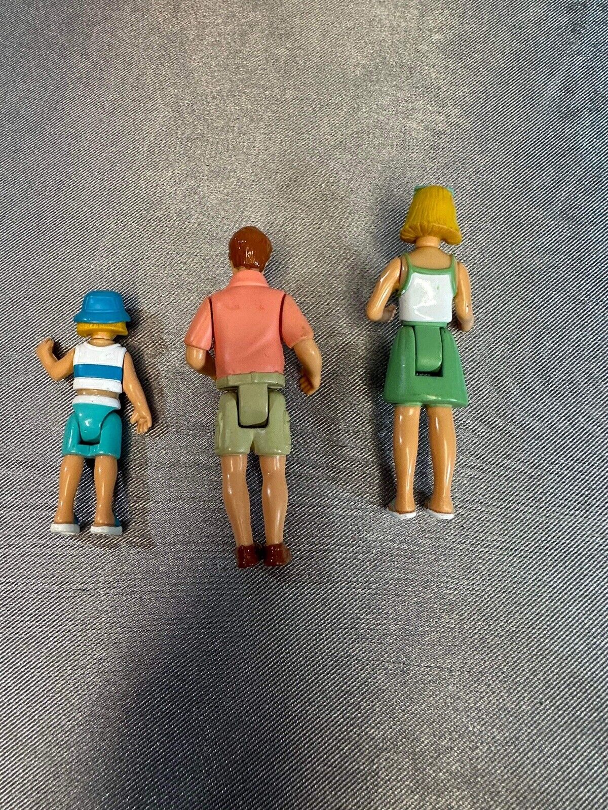 Vintage Fisher Price Loving Family Sweet Streets Beach House Action Figure Toys