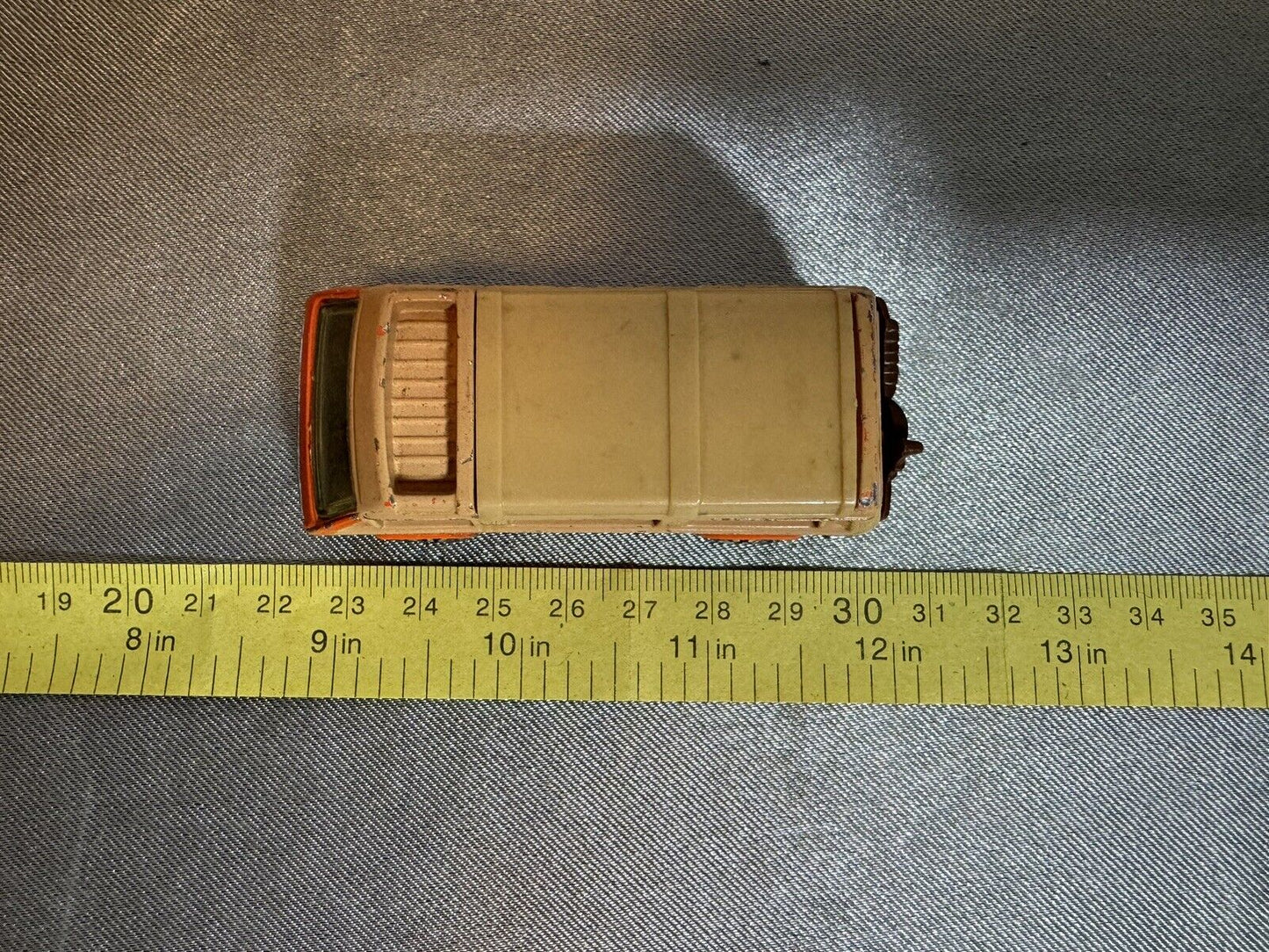 Vintage 1981 Hot Wheels VW Sunwagon Volkswagen Orange Tan Bus Camper Pop Up 005
