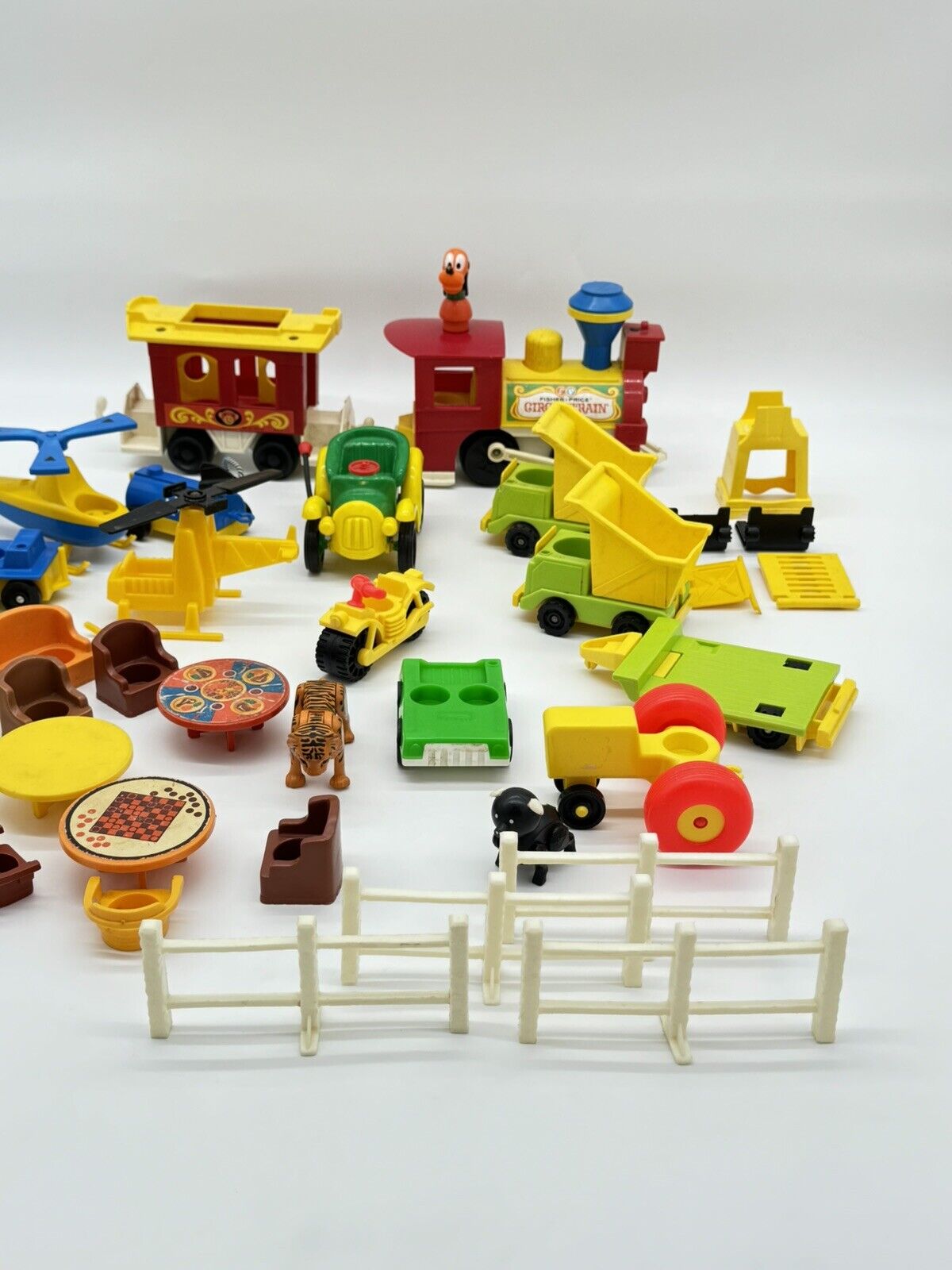 Huge Lot Of Vintage Fisher Price Little People Furniture, Cars, Trains, Ect