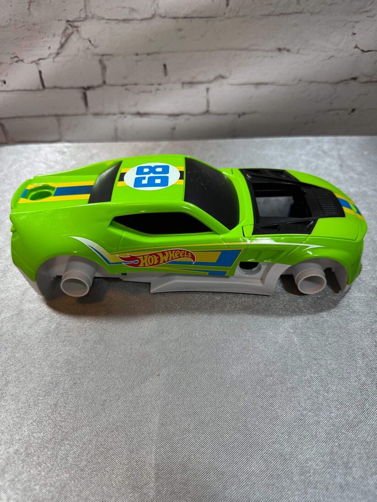 Hot Wheels Ready To Race Car Builder Set /toy/customize/play/tools 95% Complete