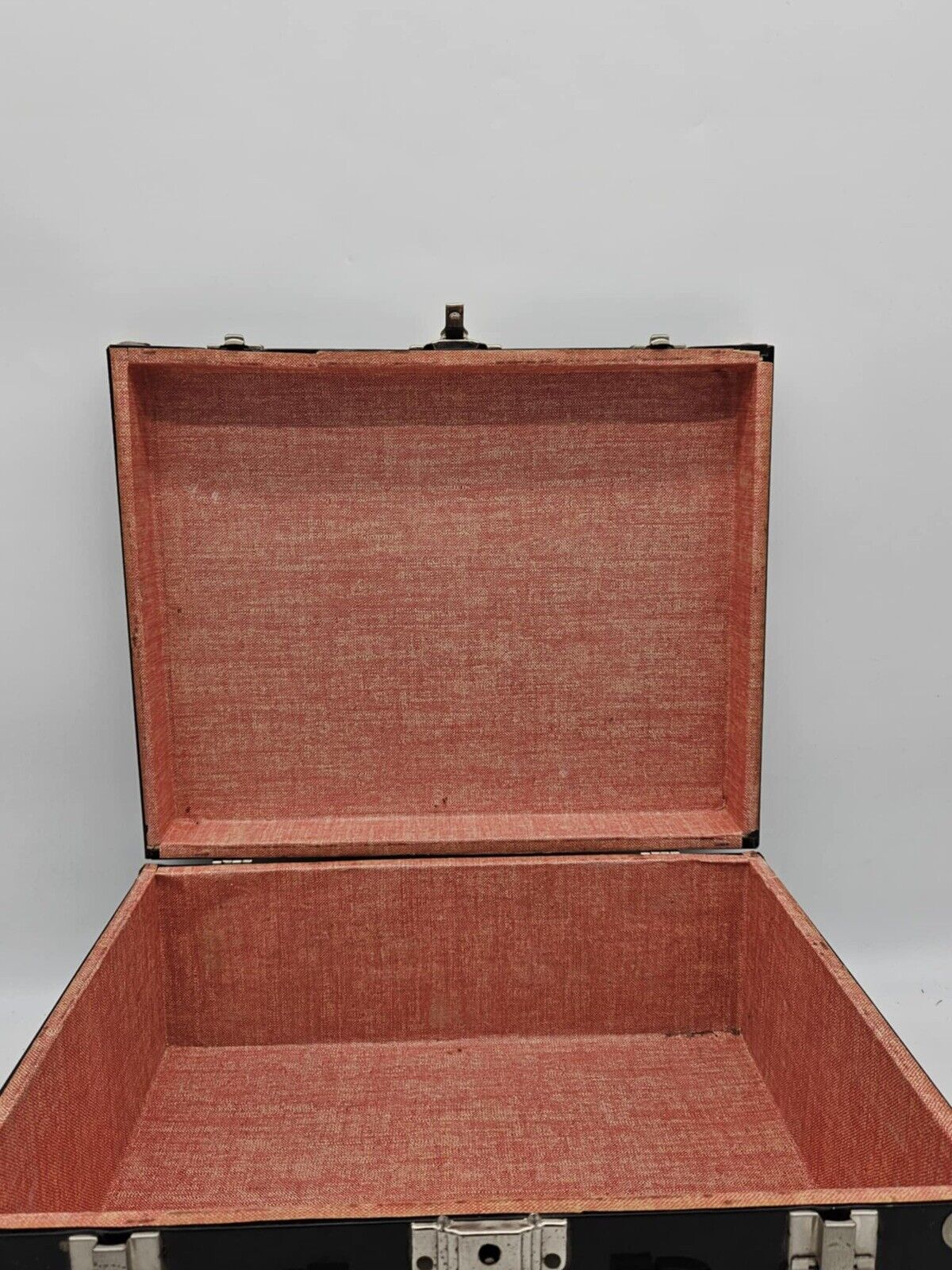 Vintage Metal Suitcase ~ White/Black Aluminum Hard Shell Classic Lock Briefcase