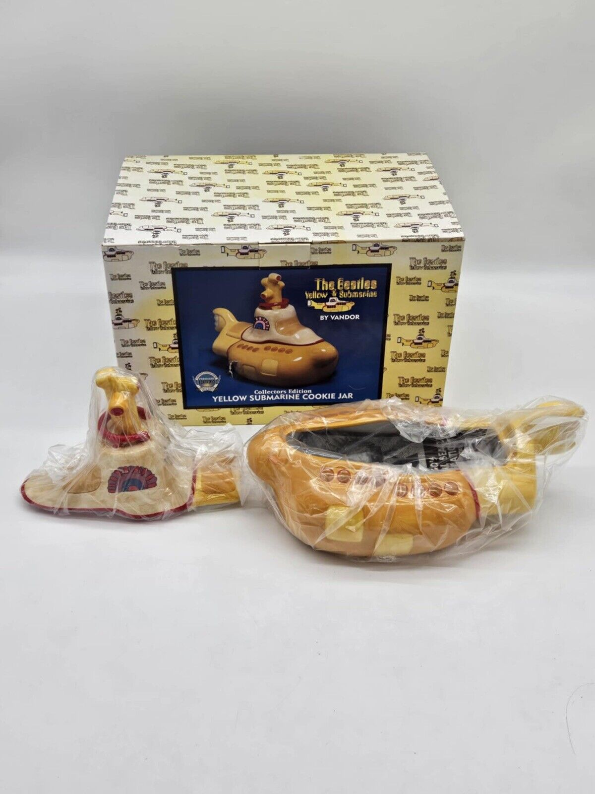 Vintage Beatles Yellow Submarine Cookie Jar Vandor 1999 RARE Original Box JB01
