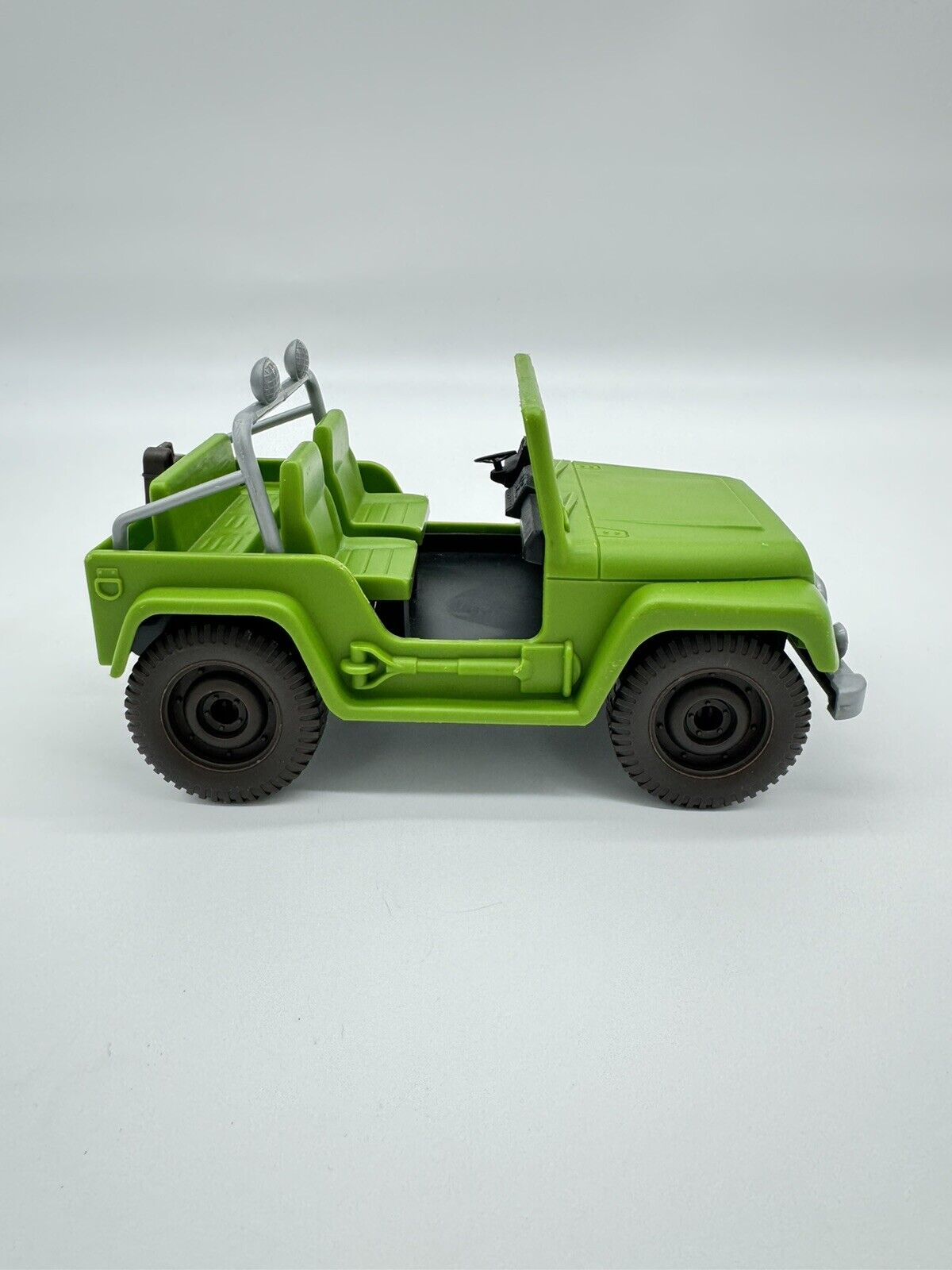 Rare JEEP Willy Wrangler Military Green In Color Toy all Plastic US Army 4x4