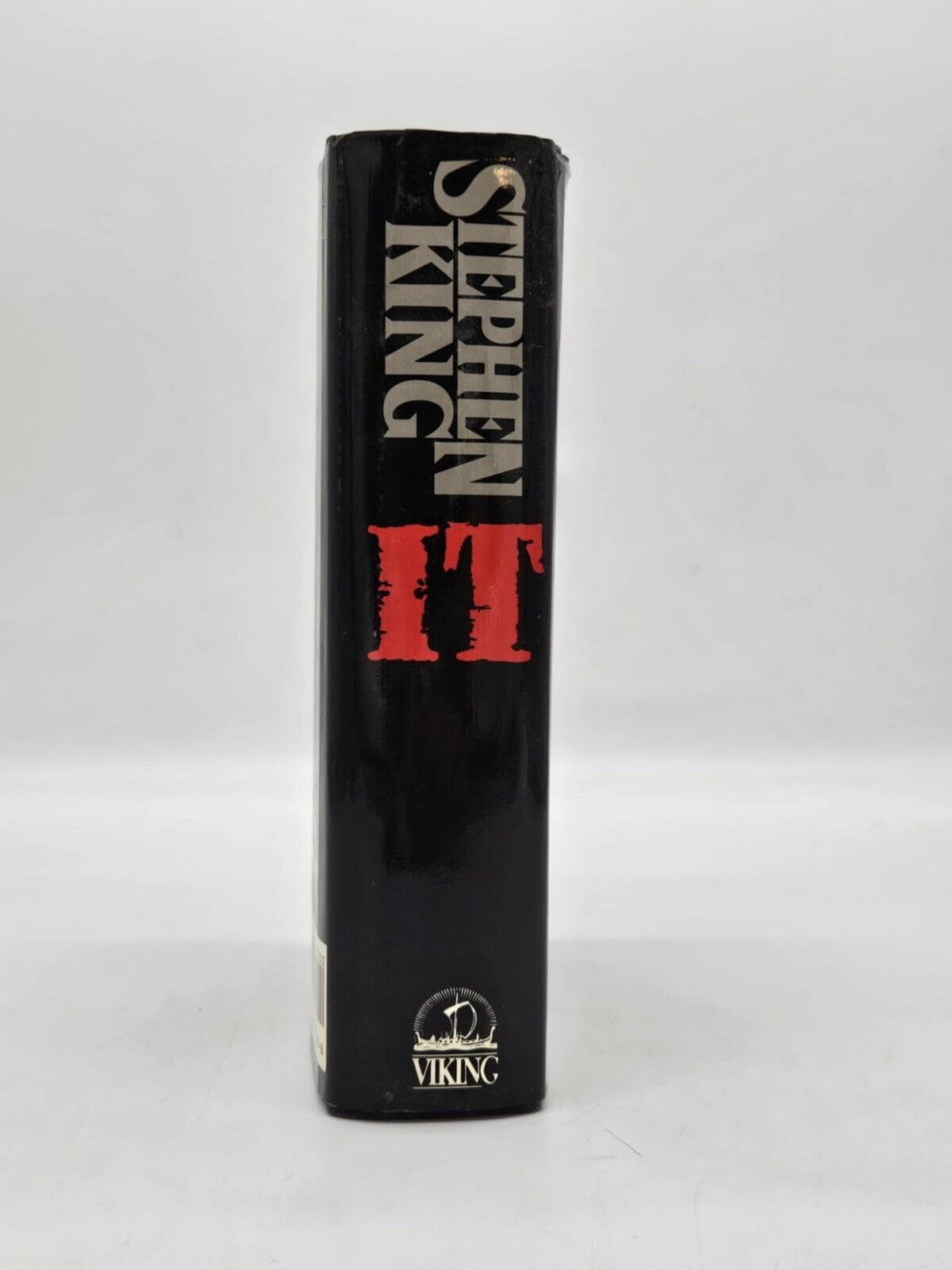 IT by Stephen King, True $22.95, First Edition 1st Print, Viking HCDJ, Good