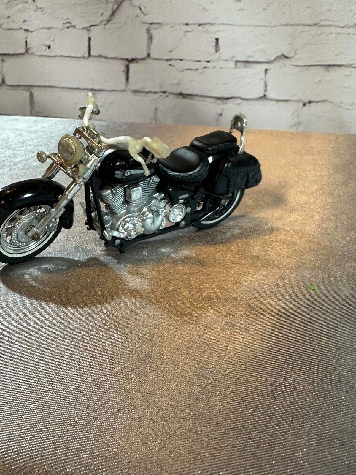 Maisto Motorcycle Model 1:18 Scale Toy Special Edition Collection Hobby
