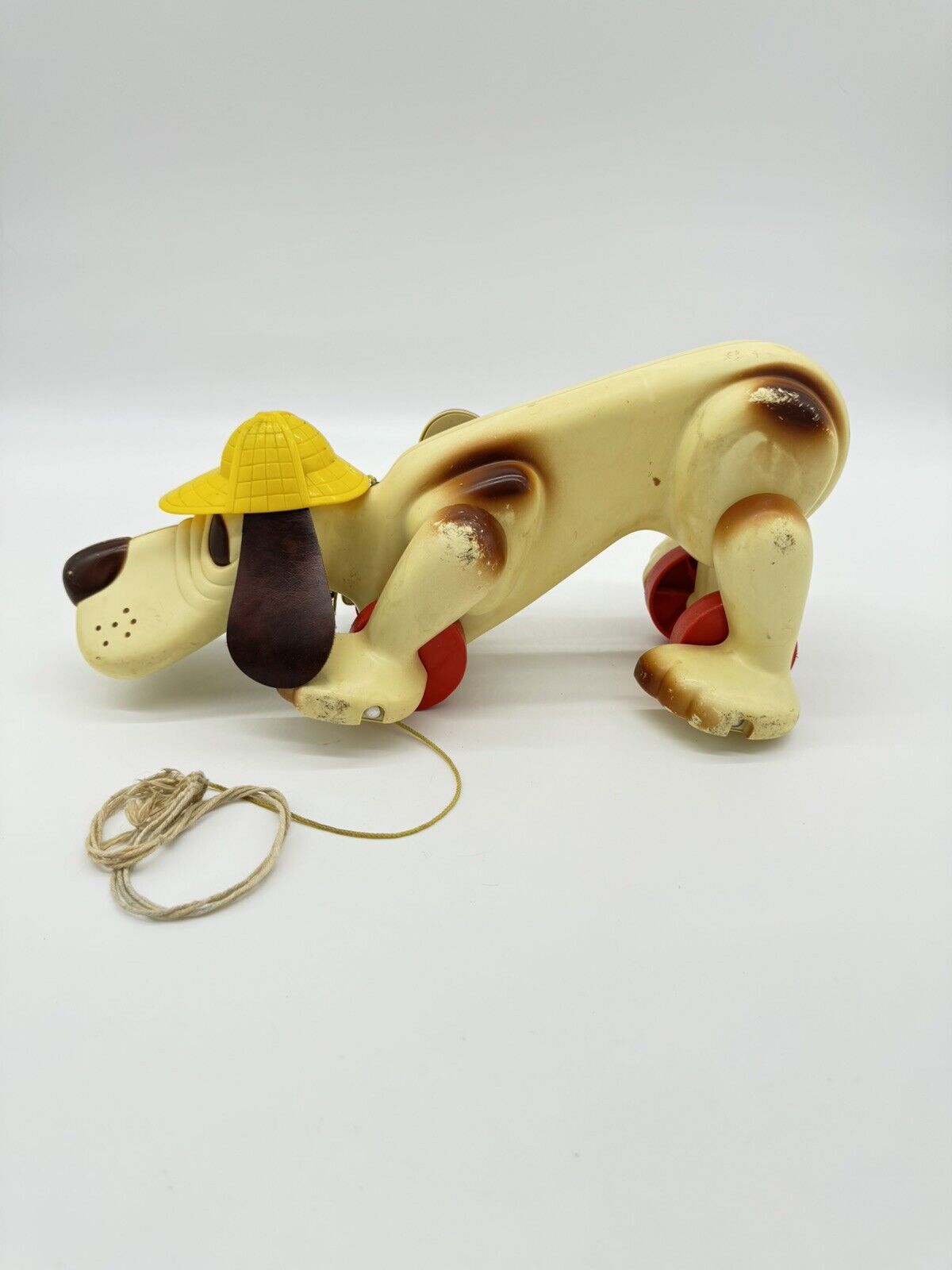 Vintage 1970s Hasbro 574 Digger Sniffing Detective Dog Plastic Pull Toy 14"