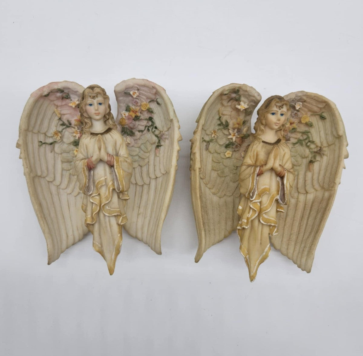 Set of 2 Vtg. Christmas Ceramic Angels Open & Close Wings With Praying Hands 6"