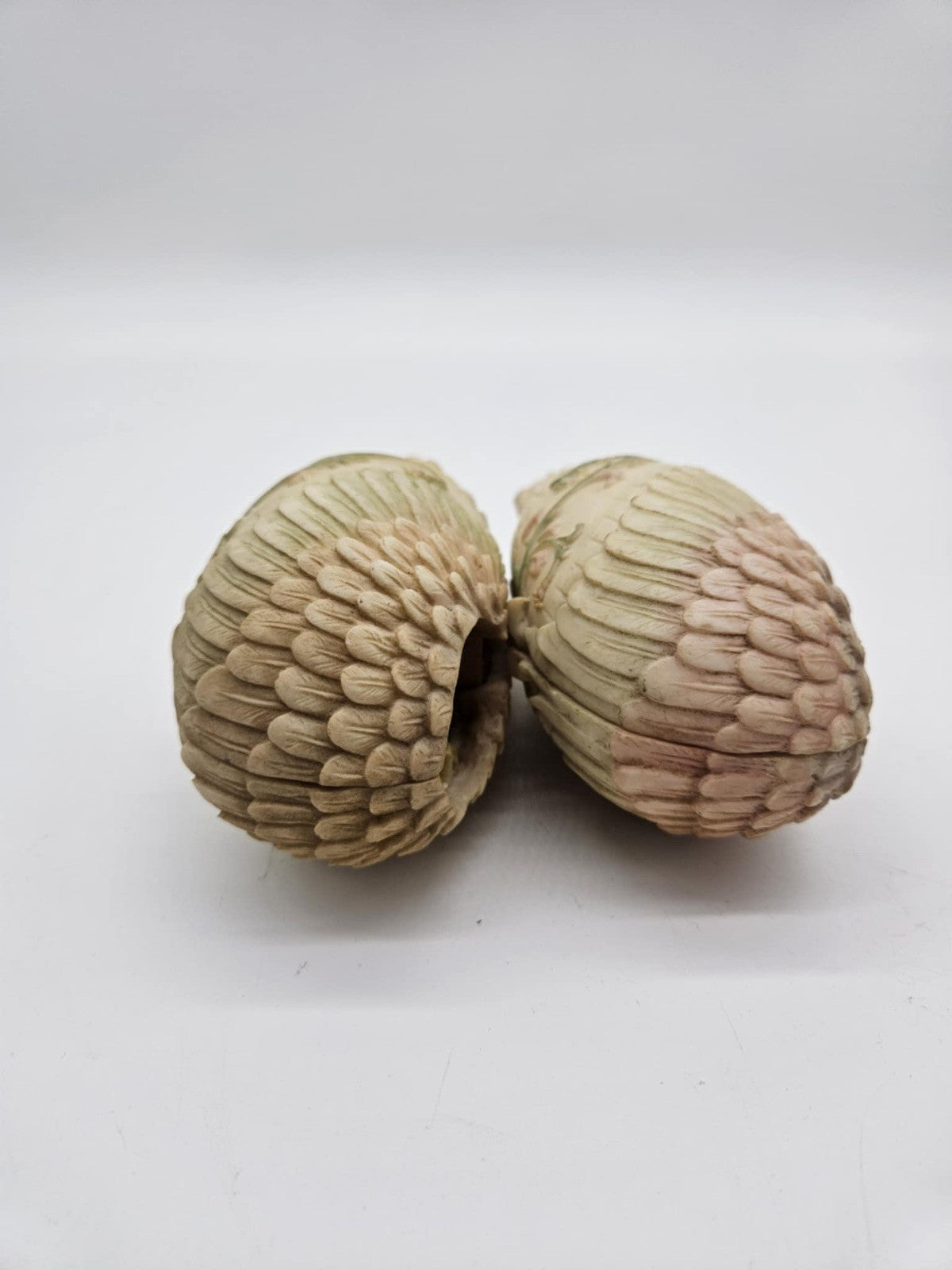 Set of 2 Vtg. Christmas Ceramic Angels Open & Close Wings With Praying Hands 6"