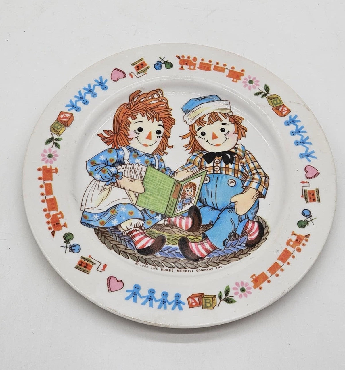 Raggedy Ann & Andy Oneida Deluxe Plate 1969 Bobbs Merrill Company Inc  7.5 dia